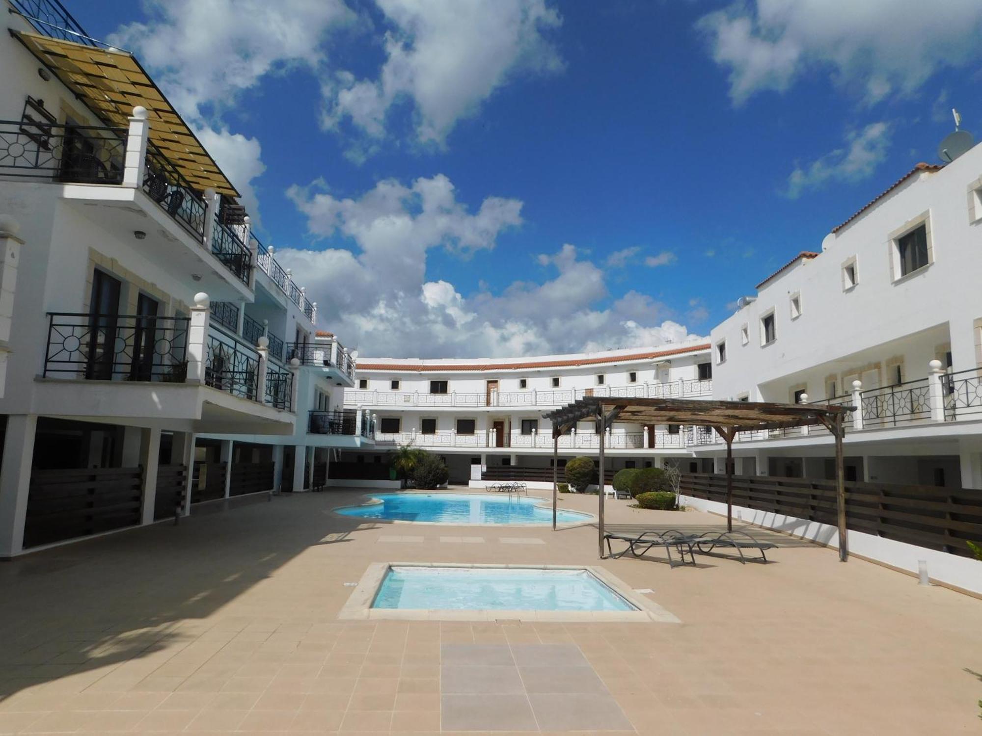 Paramount Gardens Resorts C202 Larnaca Eksteriør billede